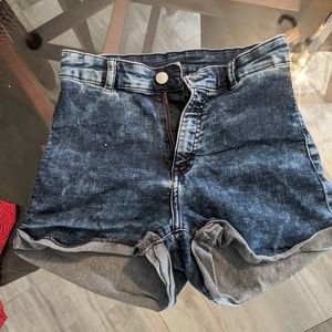 Divided shorts